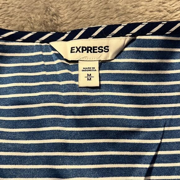 Express Women’s Cap Sleeve Blouse - Picture 3 of 7